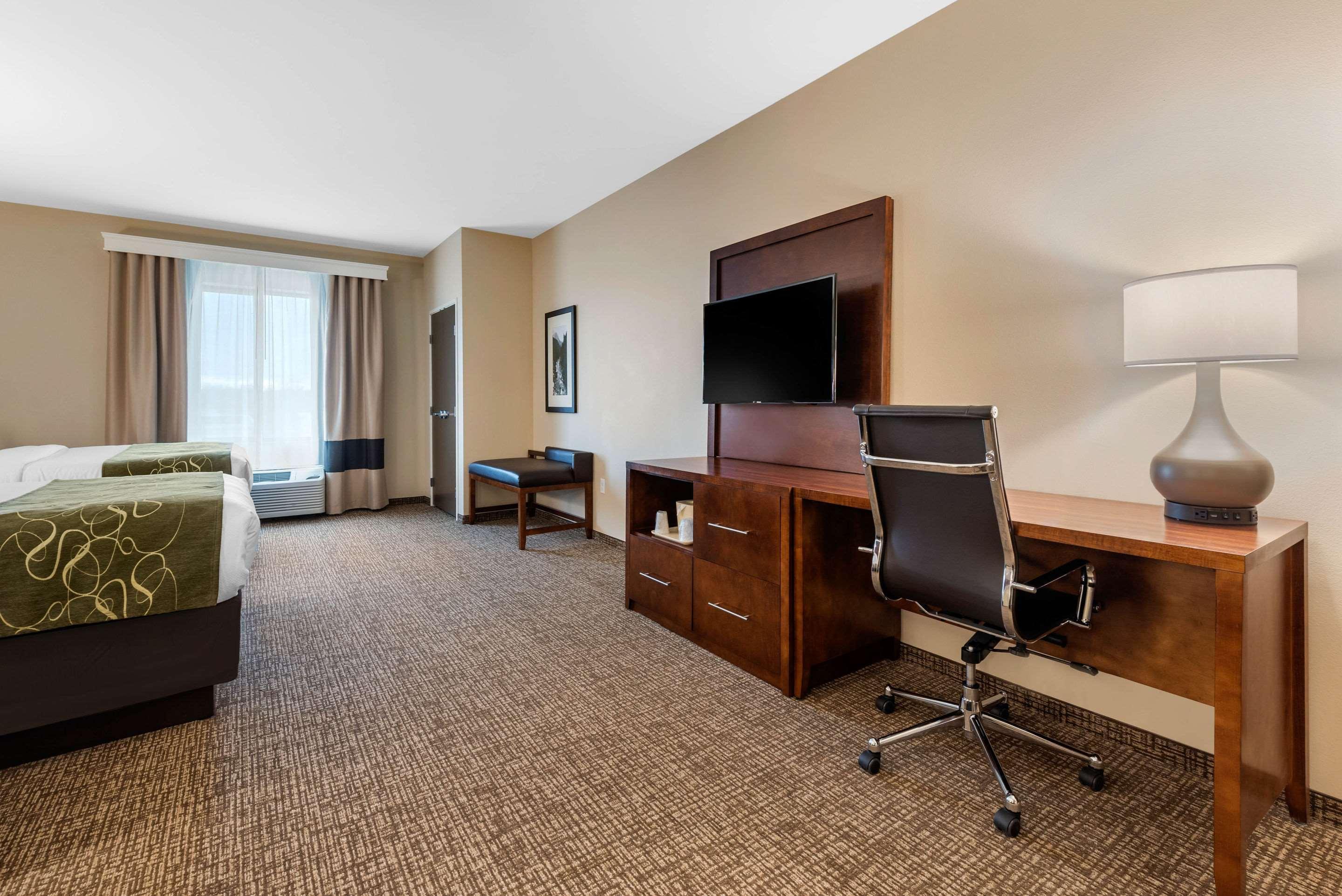 Comfort Suites Denver Near Anschutz Medical Campus Aurora Exterior photo