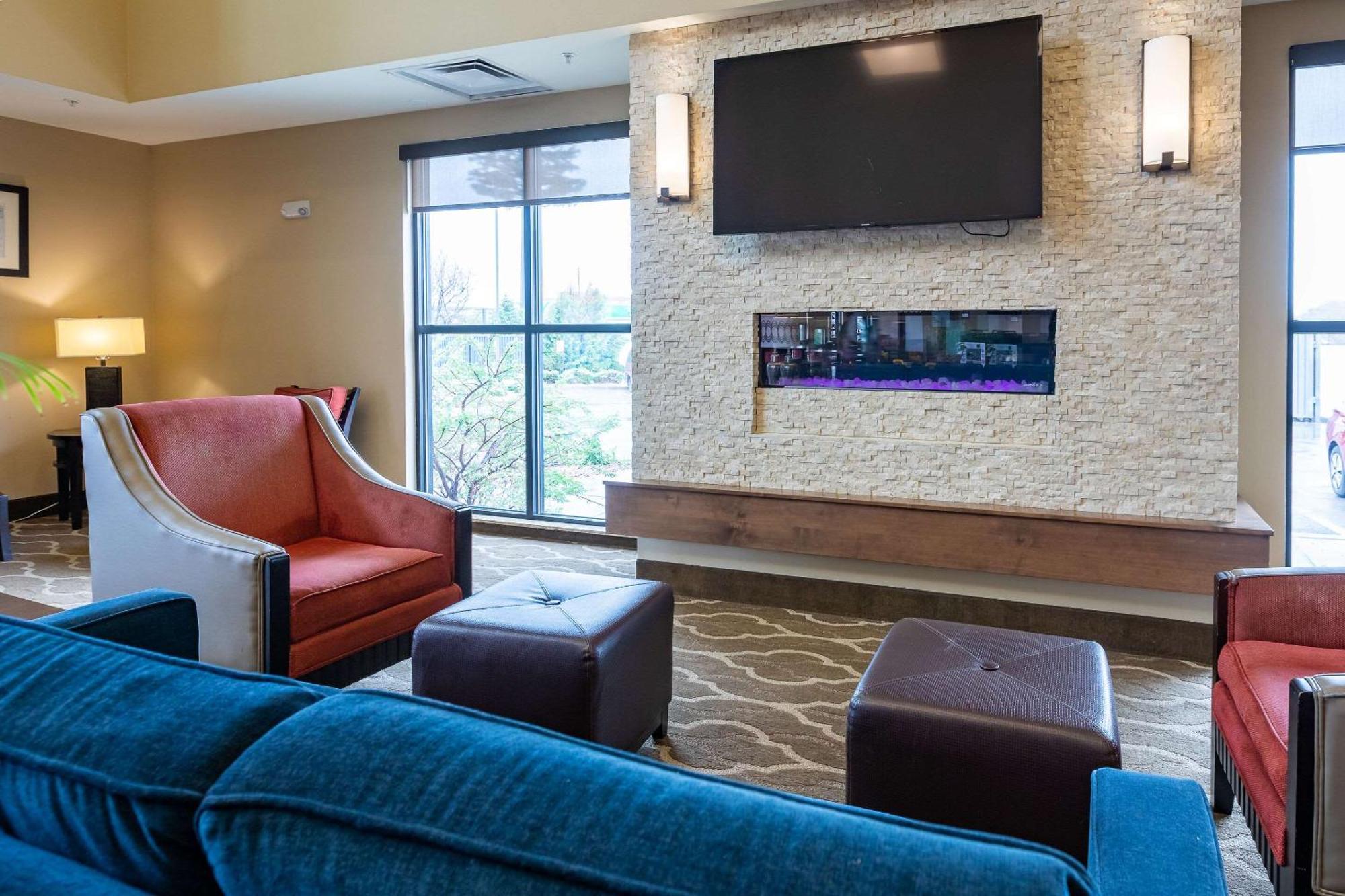 Comfort Suites Denver Near Anschutz Medical Campus Aurora Exterior photo