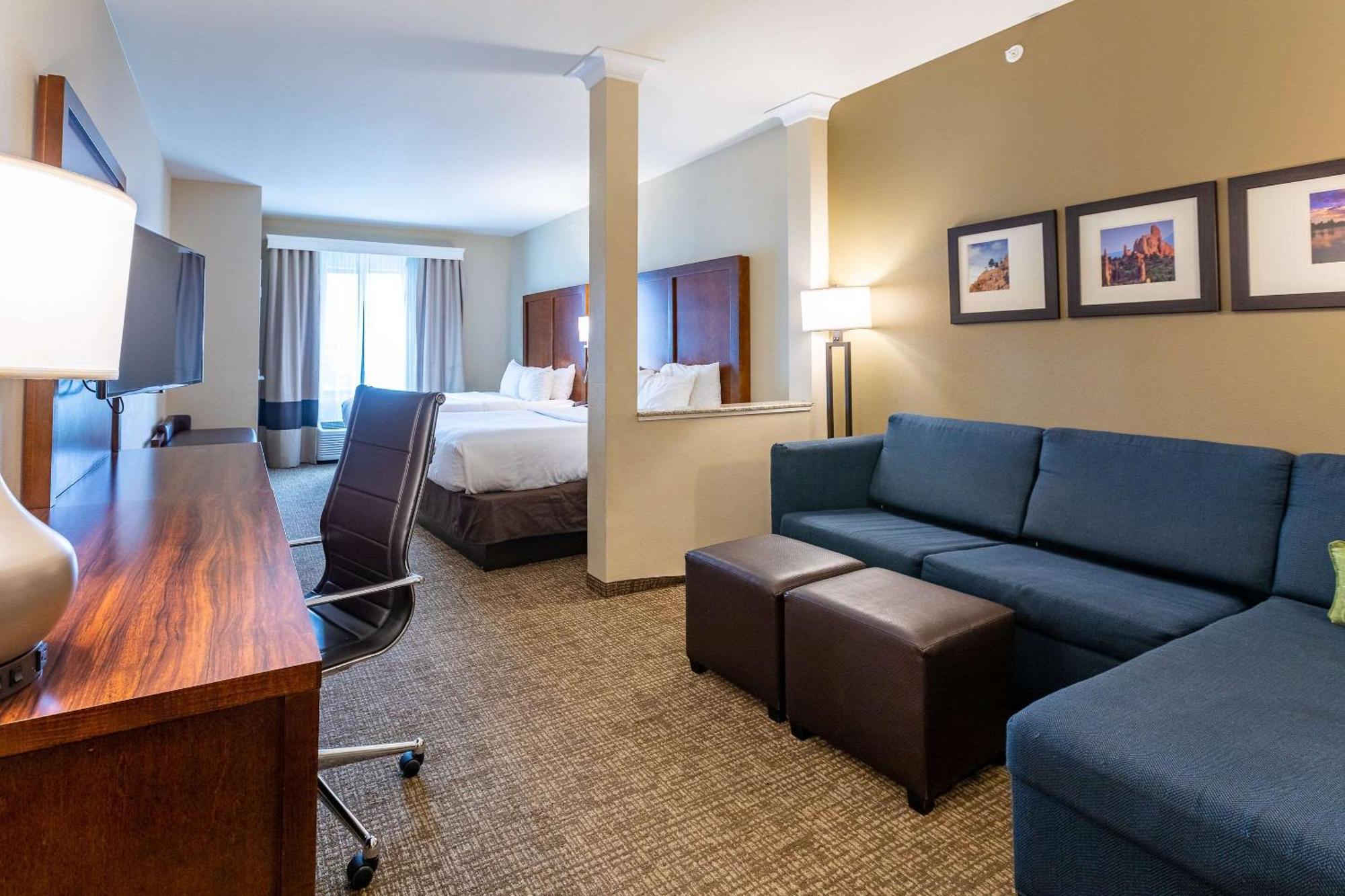 Comfort Suites Denver Near Anschutz Medical Campus Aurora Exterior photo