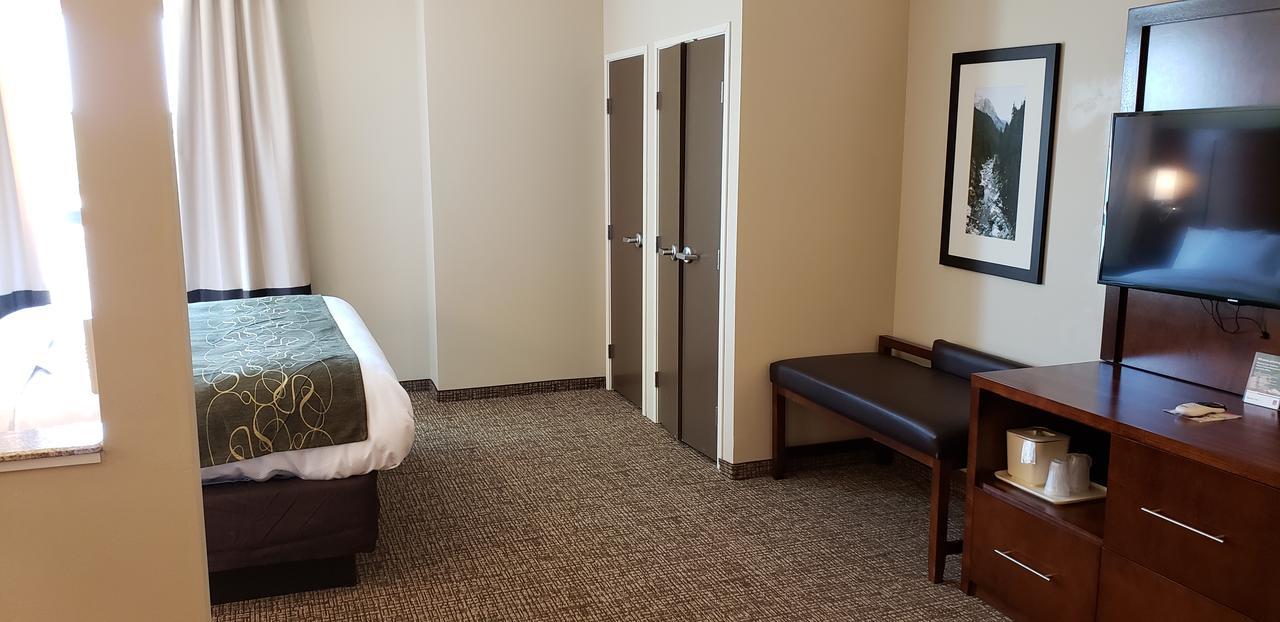 Comfort Suites Denver Near Anschutz Medical Campus Aurora Exterior photo
