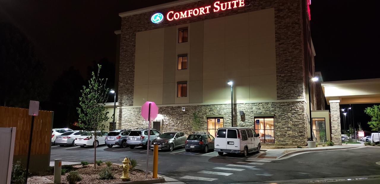Comfort Suites Denver Near Anschutz Medical Campus Aurora Exterior photo